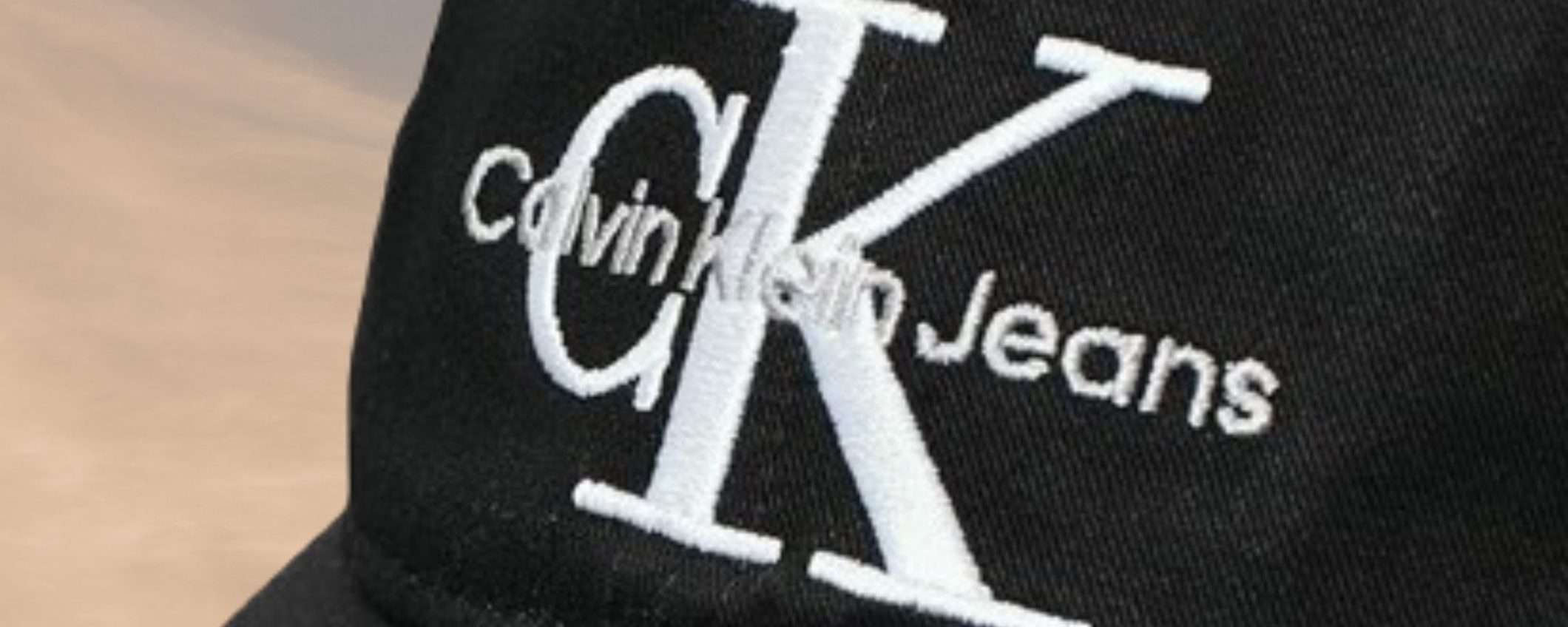 Calvin Klein da 11€ su Amazon: promo STREPITOSE su una valanga di articoli