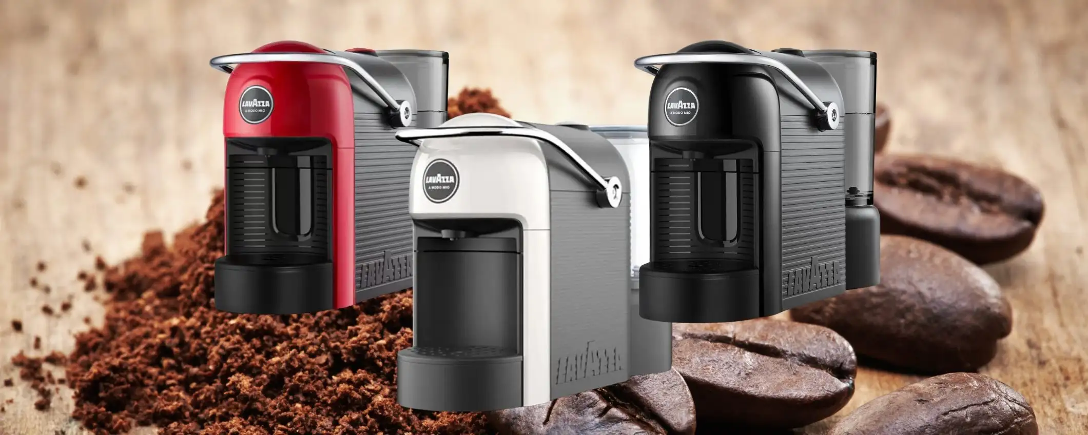Lavazza JOLIE EVO: macchina per caffè con capsule in omaggio Lavazza JOLIE EVO: macchina per caffè con capsule in omaggio