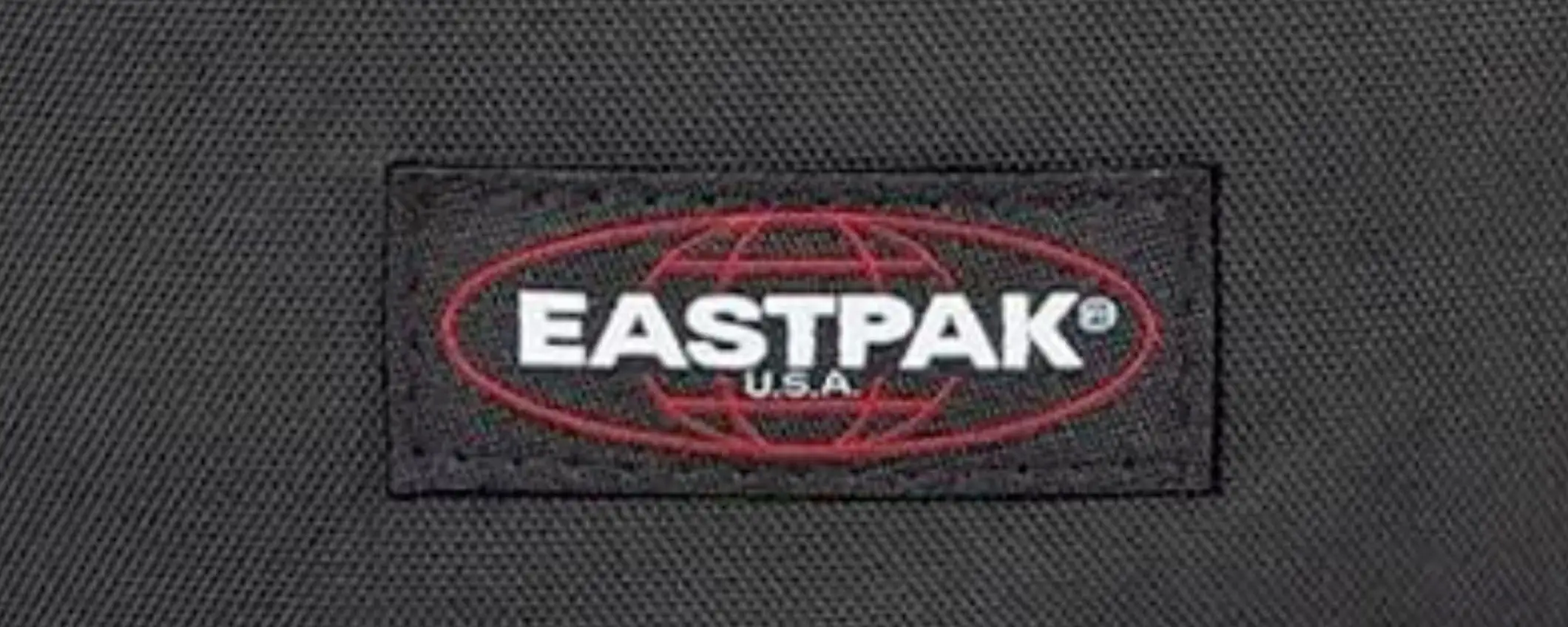 Eastpak: zaini, marsupi e borselli in SVUOTATUTTO su Amazon (da 20€ a 50€)