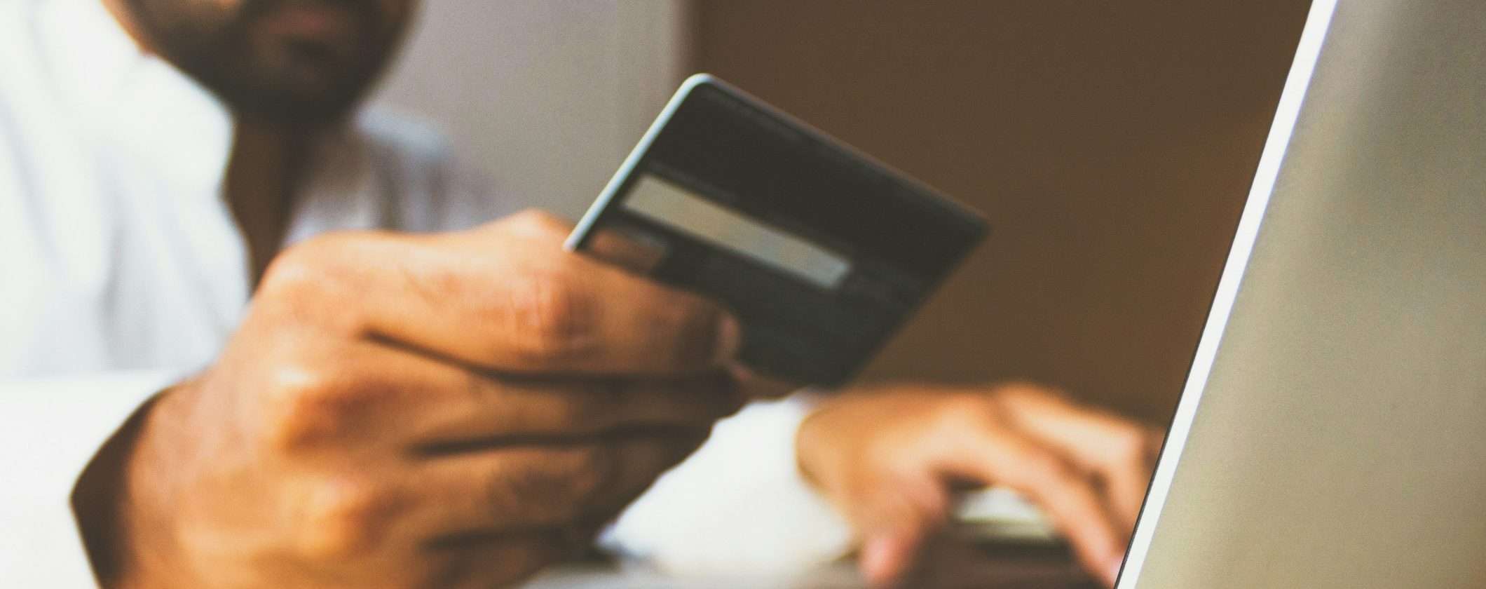 Acquisti online sicuri grazie ai consigli della Polizia Postale contro le truffe