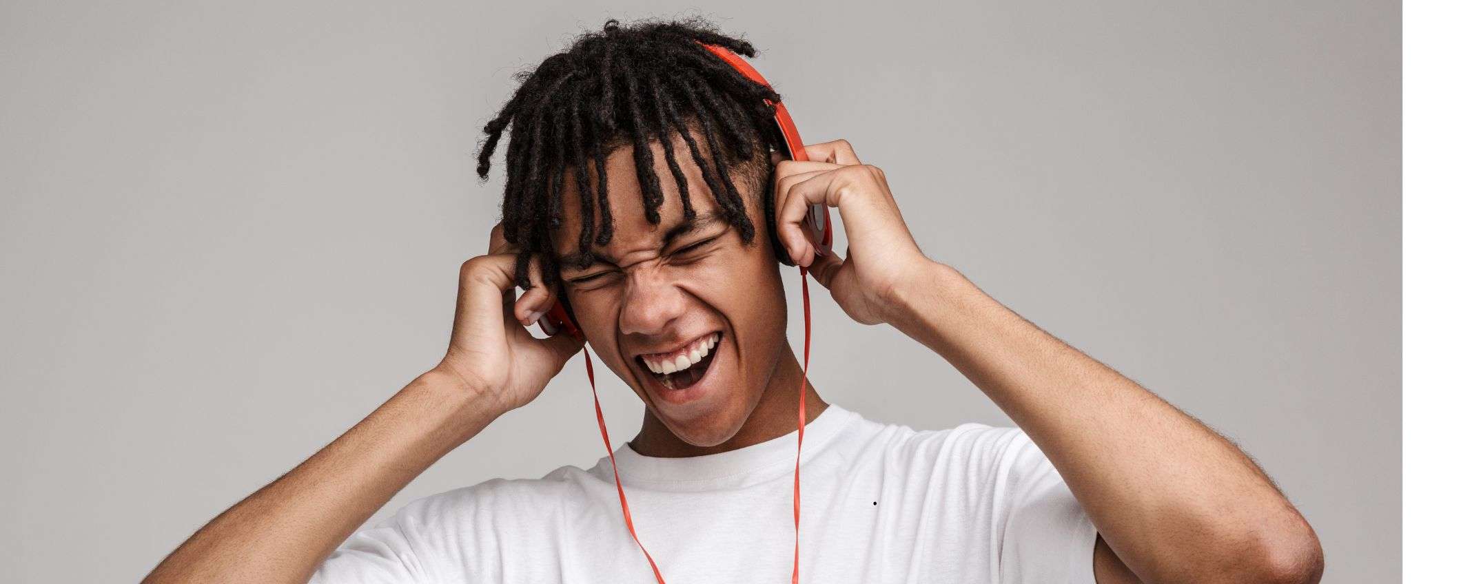 Apple Music: la tua colonna sonora perfetta anche in volo, gratis per 3 mesi Apple Music: la tua colonna sonora perfetta anche in volo, gratis per 3 mesi