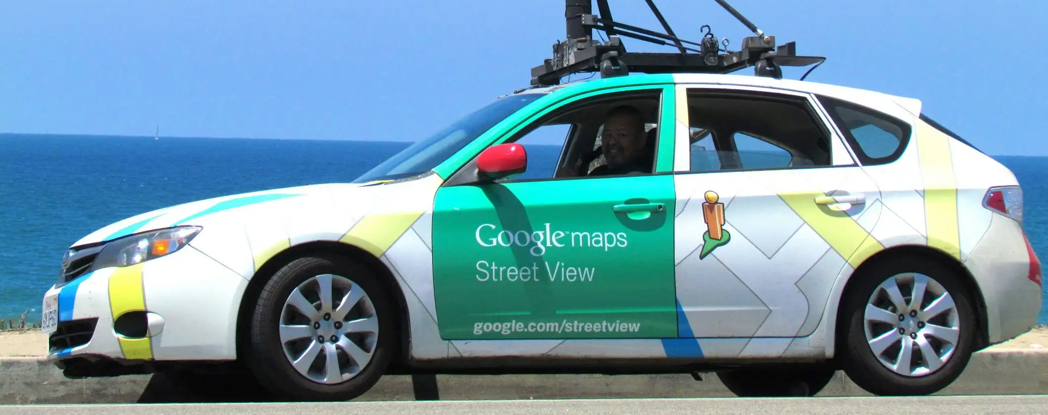 Nudo in giardino finisce su Street View: risarcimento da Google