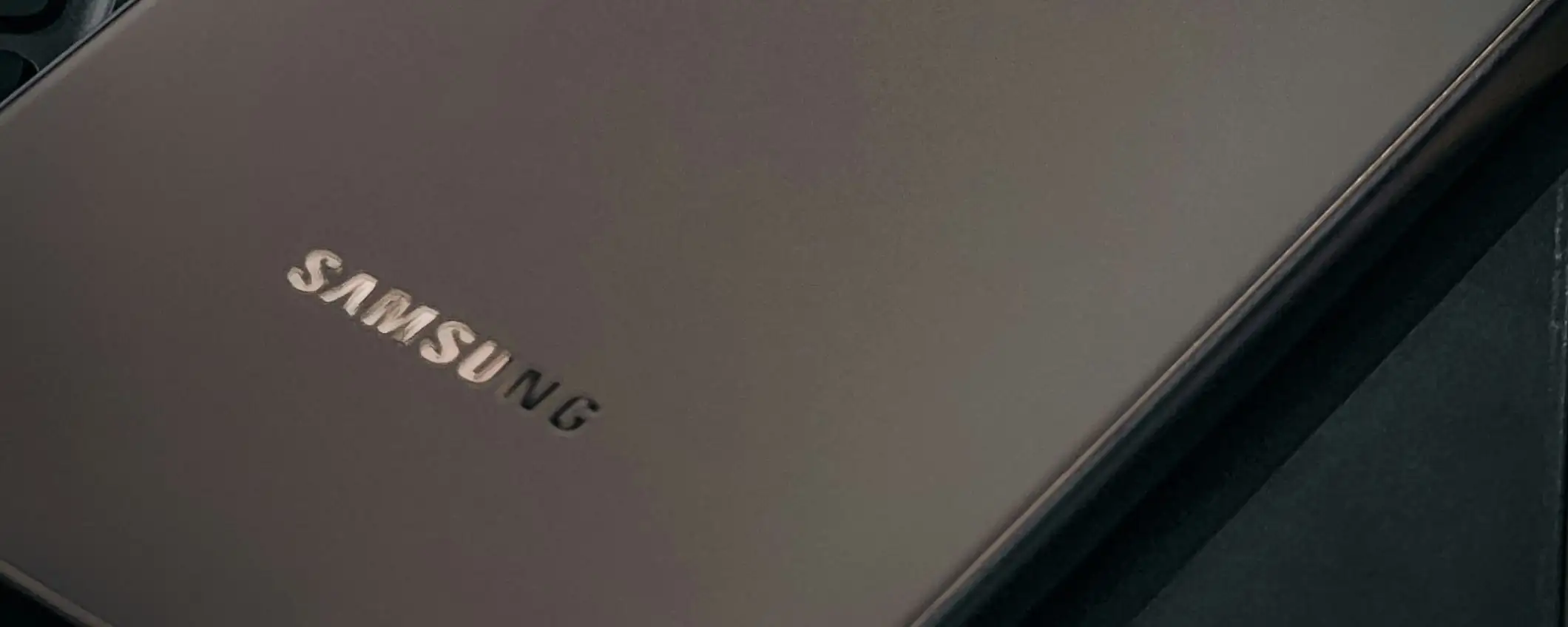 Il trifold di Samsung arriverà prima del previsto: svelata la finestra di lancio