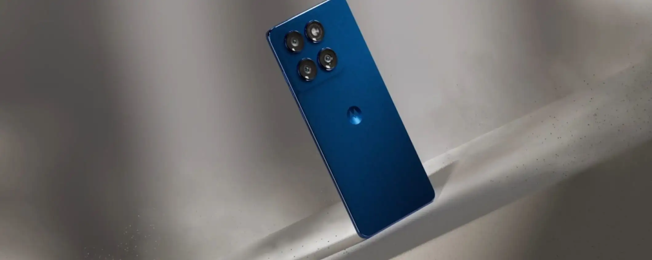 Tanta AI, TRIPLA cam e display pOLED: Motorola Edge 60 al 12% in MENO su Amazon Tanta AI, TRIPLA cam e display pOLED: Motorola Edge 60 al 12% in MENO su Amazon