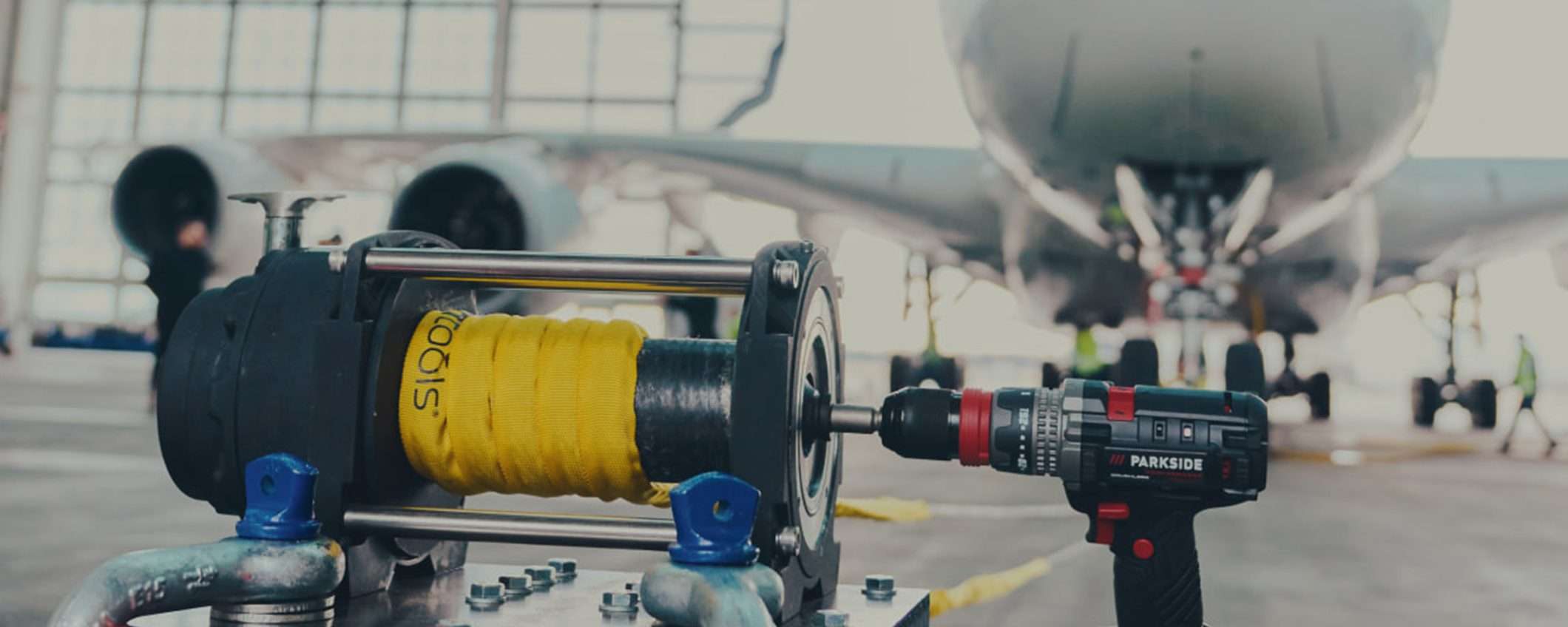 Il trapano PARKSIDE è da Guinness: ha trainato un aereo di 300 tonnellate Il trapano PARKSIDE è da Guinness: ha trainato un aereo di 300 tonnellate
