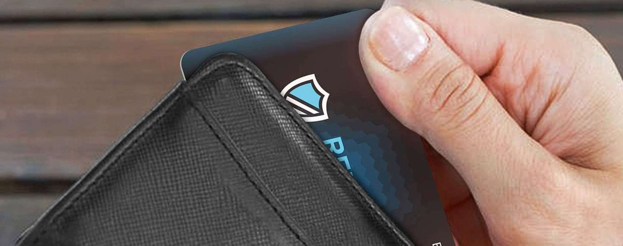 Ladri al tappeto con questa tessera nel portafogli: 4,50€ l'una su Amazon Ladri al tappeto con questa tessera nel portafogli: 4,50€ l'una su Amazon