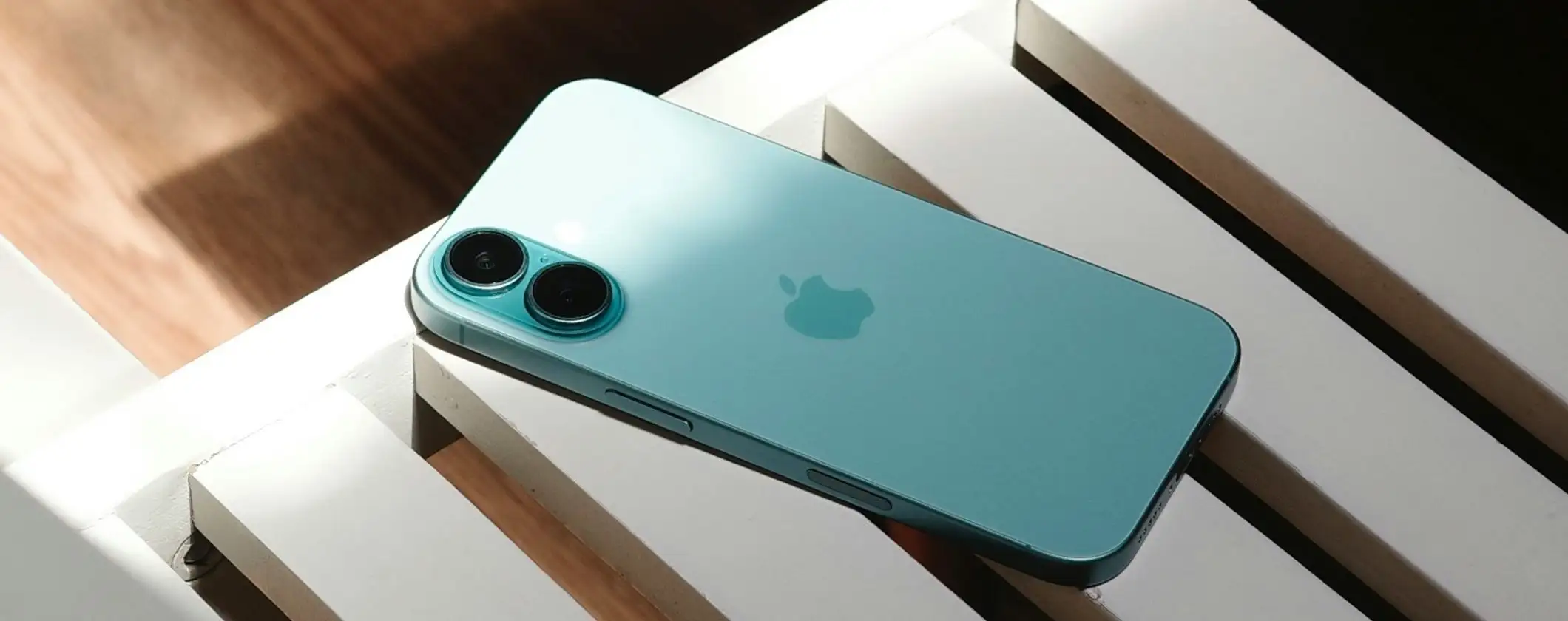 Apple iPhone 16 preso d'assalto su eBay per PREZZO REGALO