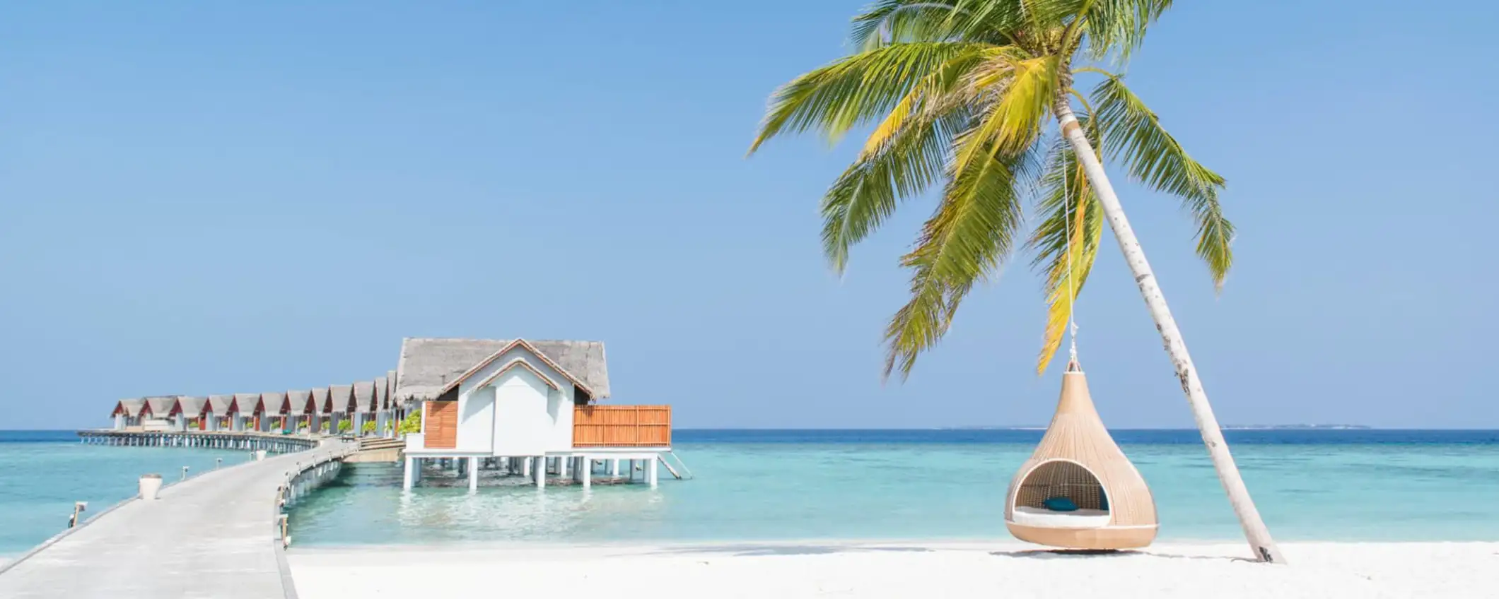 Vai ai Caraibi? Basta roaming: rimani connesso con un'eSIM