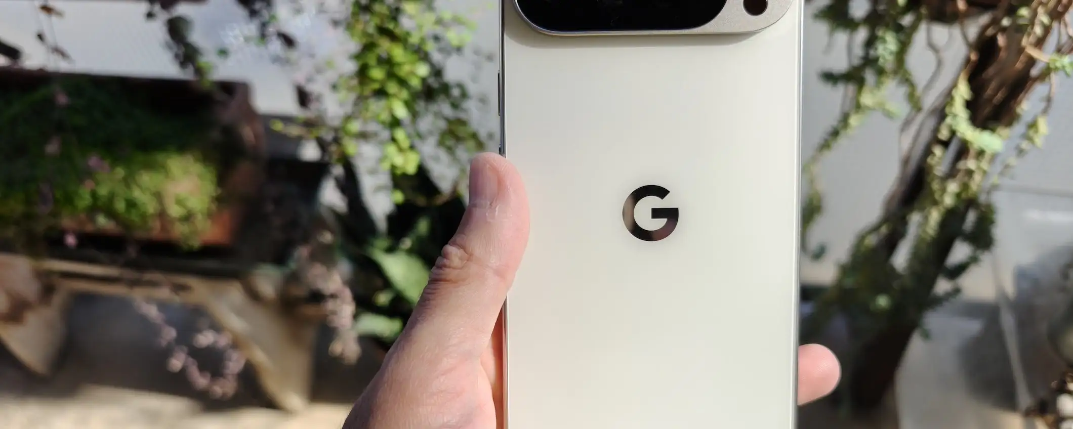 Pixel 10 Pro XL: Zoom 100x assurdo, tanta AI e batteria migliorata (recensione) Pixel 10 Pro XL: Zoom 100x assurdo, tanta AI e batteria migliorata (recensione)
