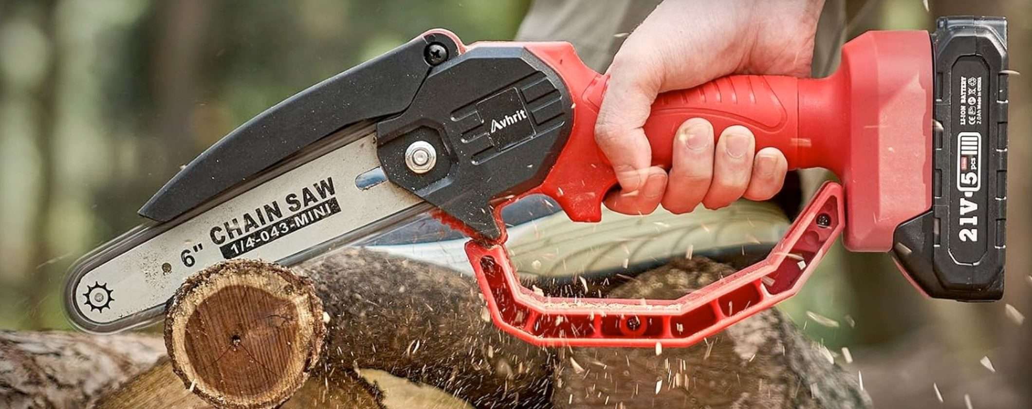 Una BESTIA di motosega a 29,99€ con 2 batterie, tanti accessori e custodia Una BESTIA di motosega a 29,99€ con 2 batterie, tanti accessori e custodia