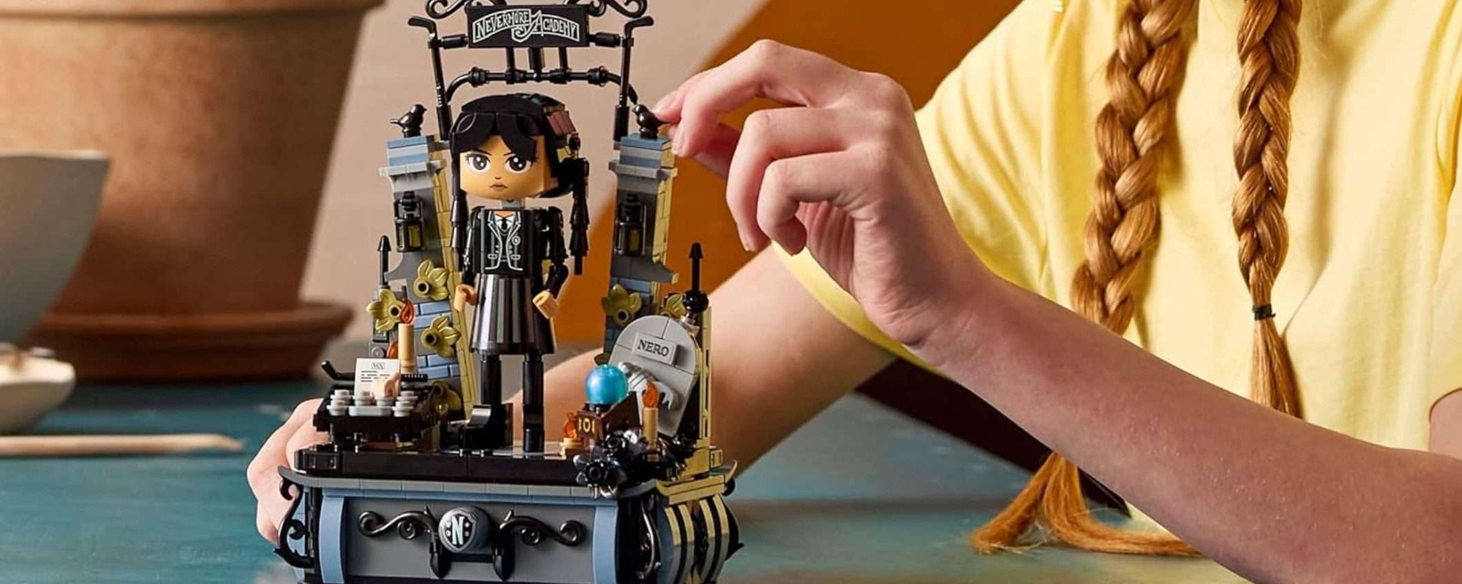 Il set LEGO di Mercoledì Addams è in offerta su Amazon: il regalo perfetto per Halloween Il set LEGO di Mercoledì Addams è in offerta su Amazon: il regalo perfetto per Halloween