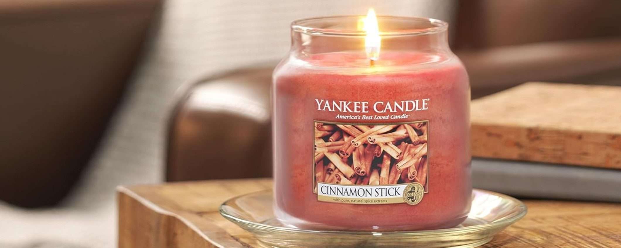 Profumo d’autunno in casa: Yankee Candle alla cannella ora in super sconto
