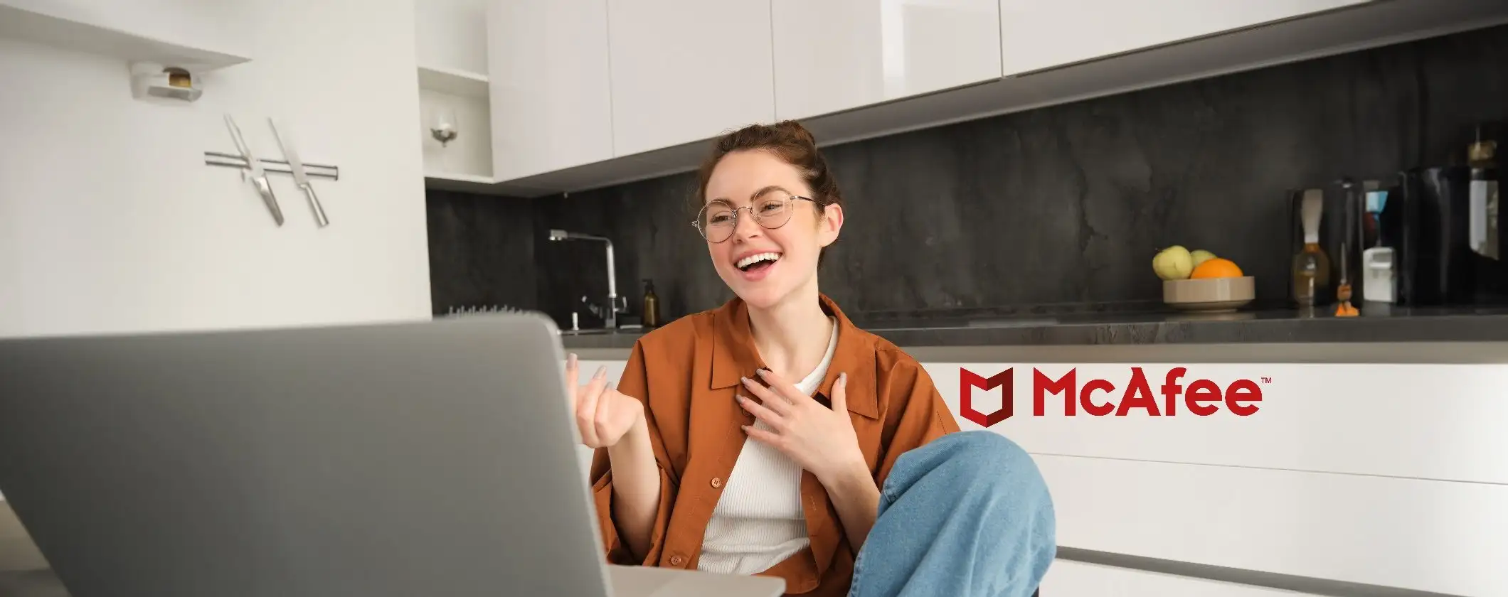 Amazon taglia tutto: McAfee Total Protection Antivirus con VPN a 18€ invece di 99€