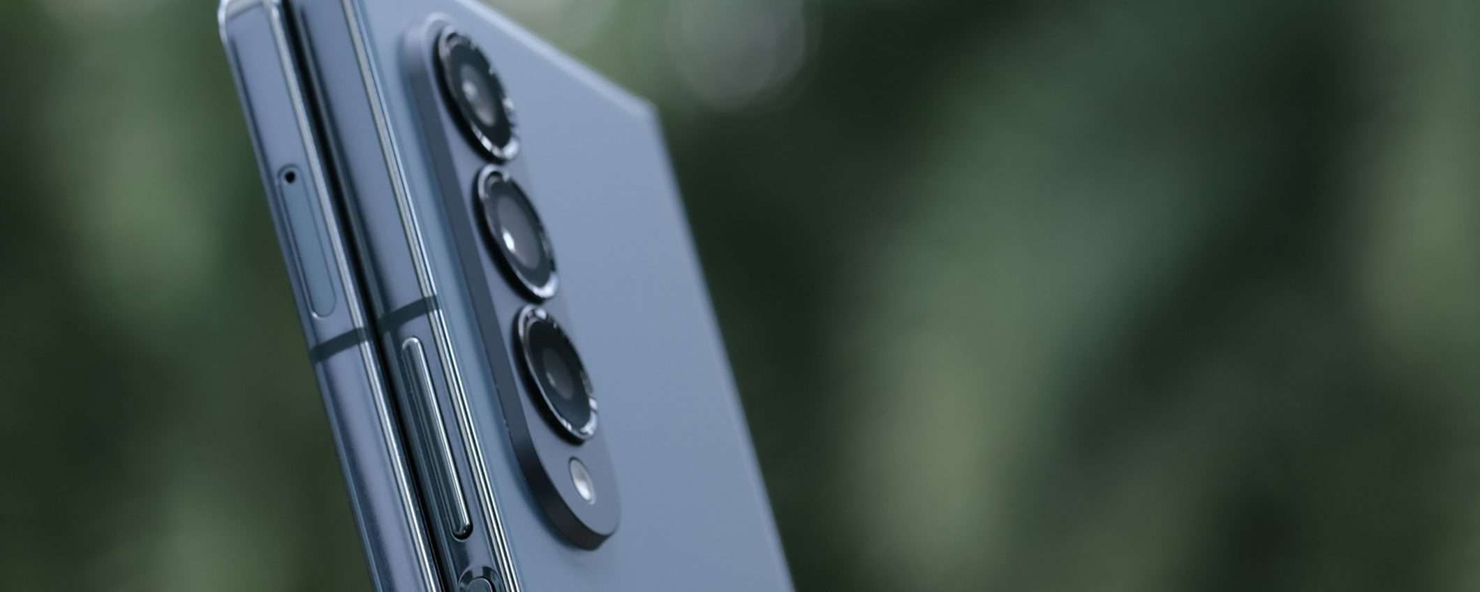 Samsung Galazy Z TriFold spodesta i colleghi: sarà tra i pieghevoli più sottili?
