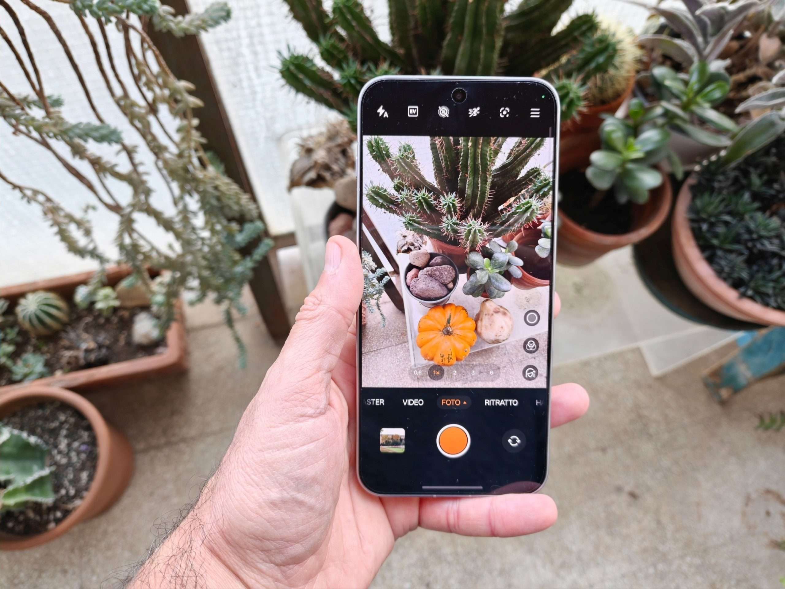 OPPO Find X9 display