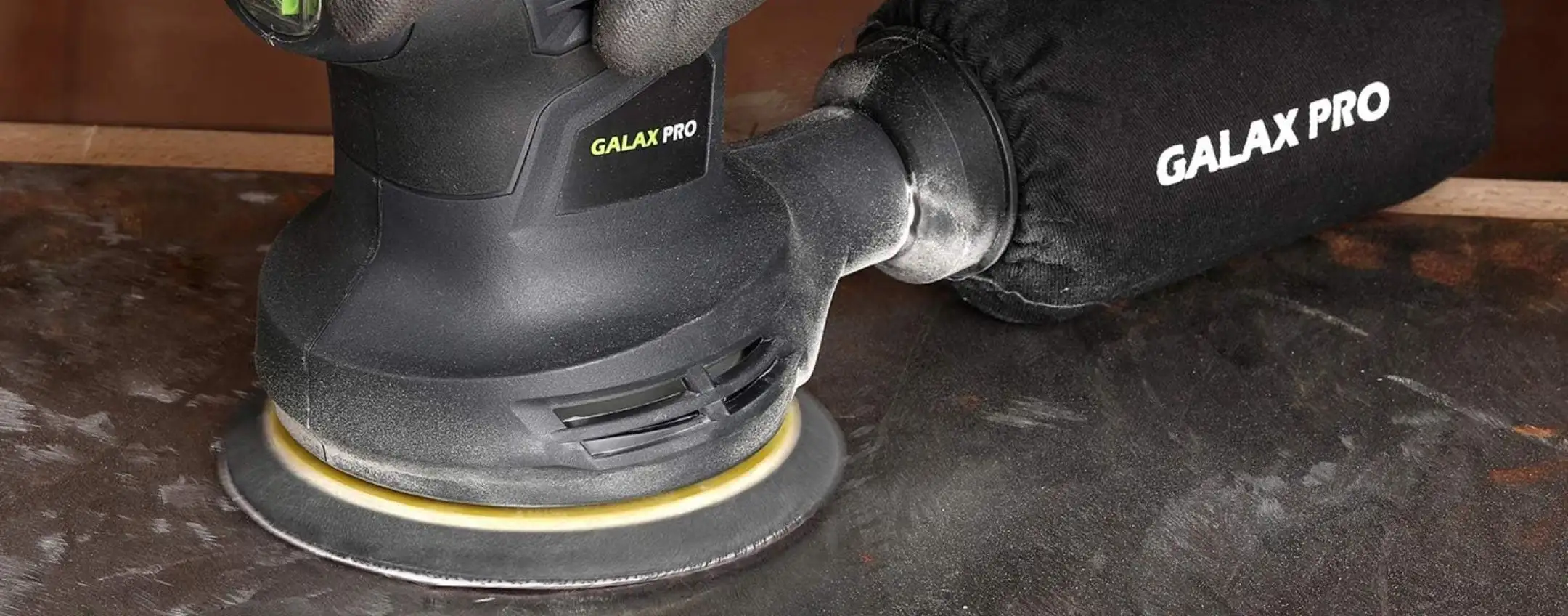 Levigatrice orbitale 280W con kit 15 dischi in SUPER SCONTO Amazon: quasi -50%