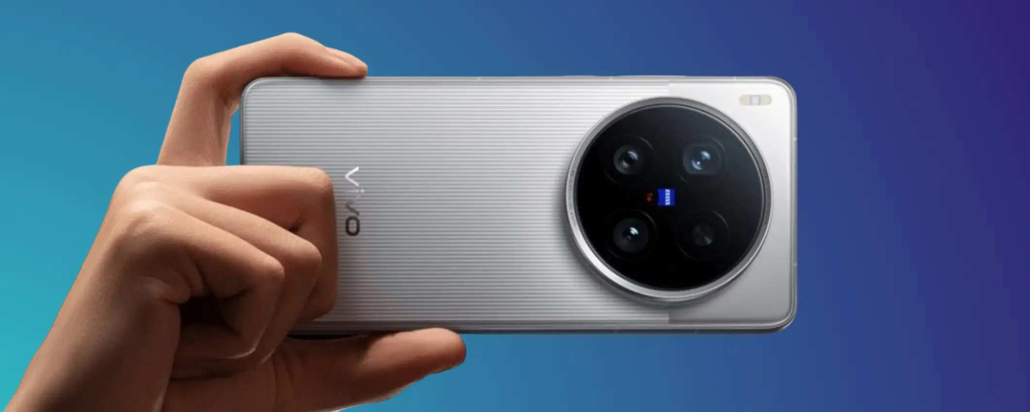 Vivo X300 Ultra è pronto a SBANCARE con due fotocamere da 200MP