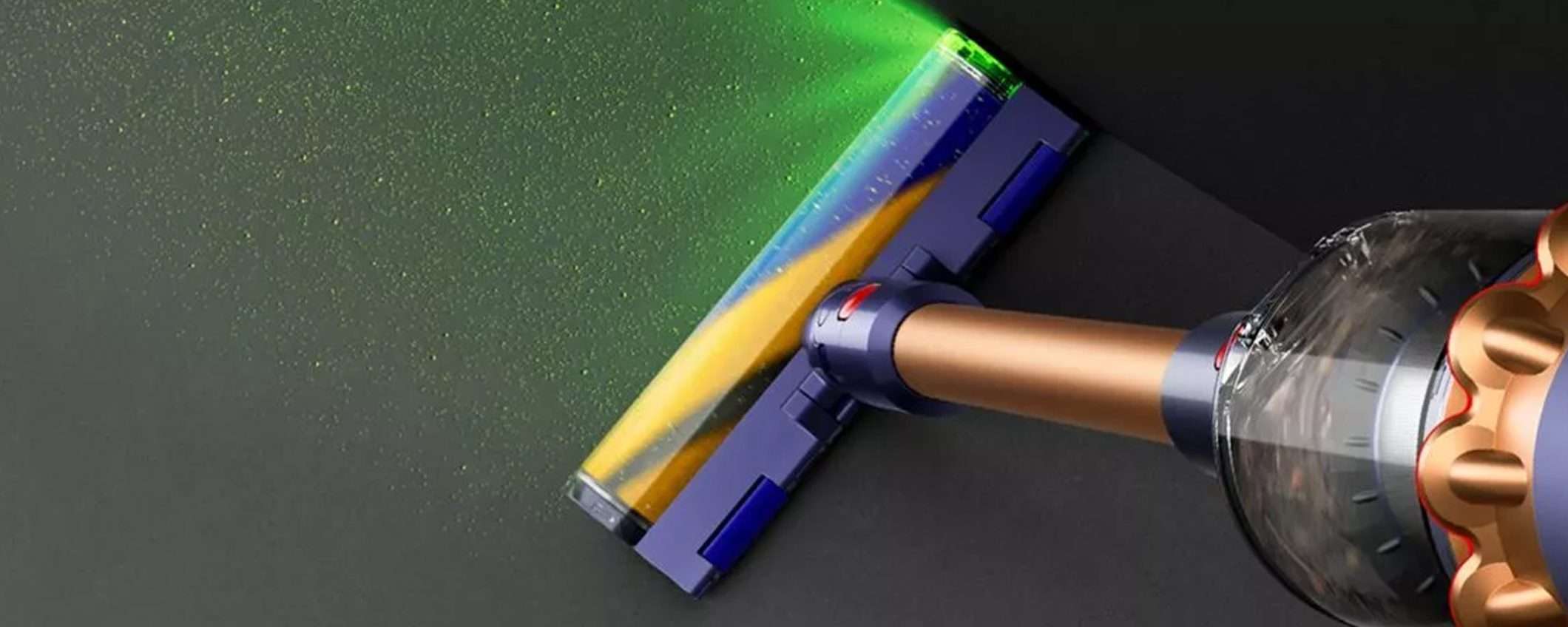 L'aspirapolvere Dyson dei tuoi sogni è in offerta: super accessoriato, risparmi quasi 350€