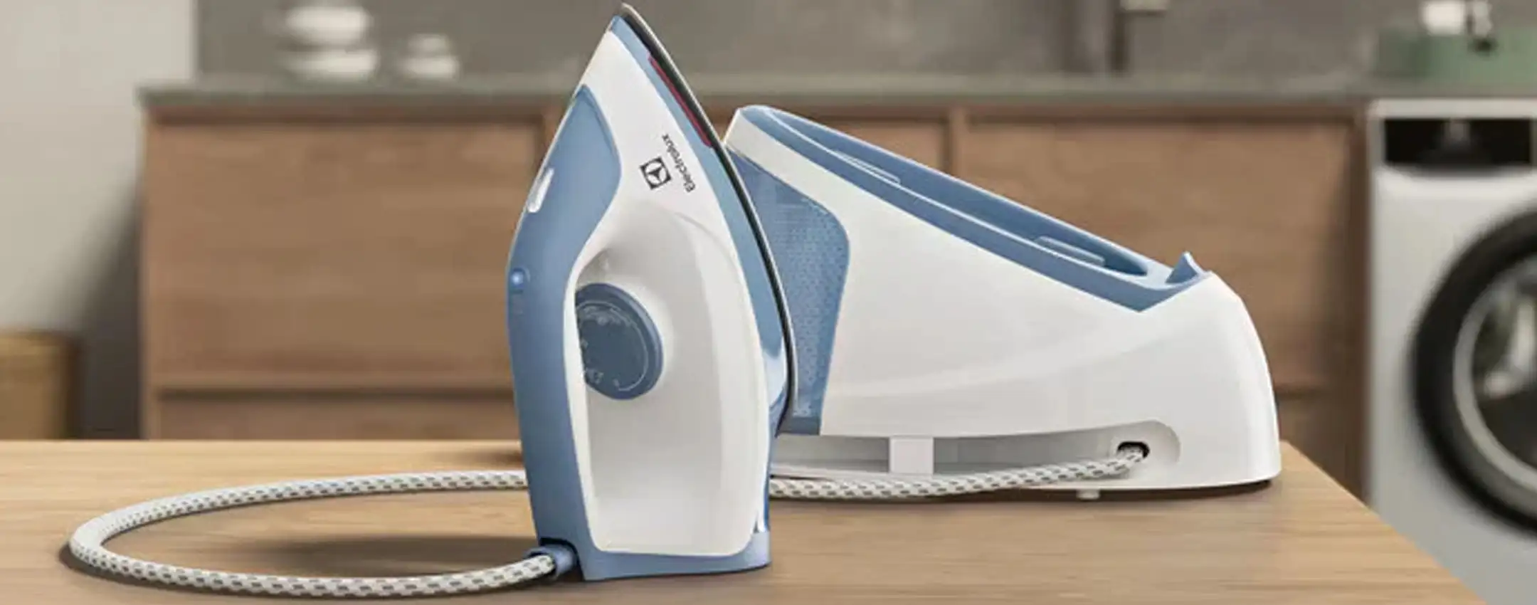 Ferro da stiro Electrolux che si scalda in 1 minuto: offerta shock a (quasi) metà prezzo