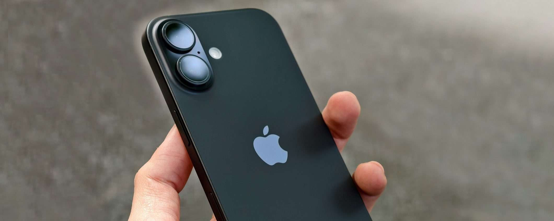 iPhone 16, a questo prezzo è da acquistare: minimo storico per il flagship Apple