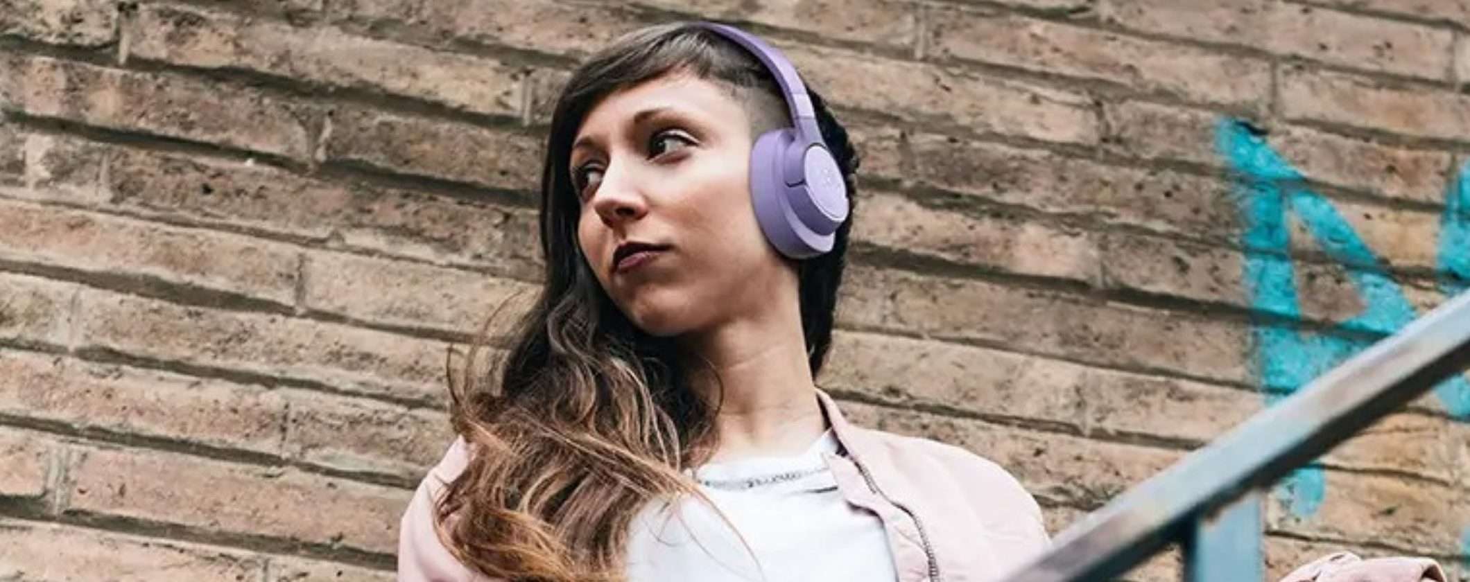 JBL Tune 720 BT: 76 ore di autonomia, connessione multipoint e 30€ di sconto