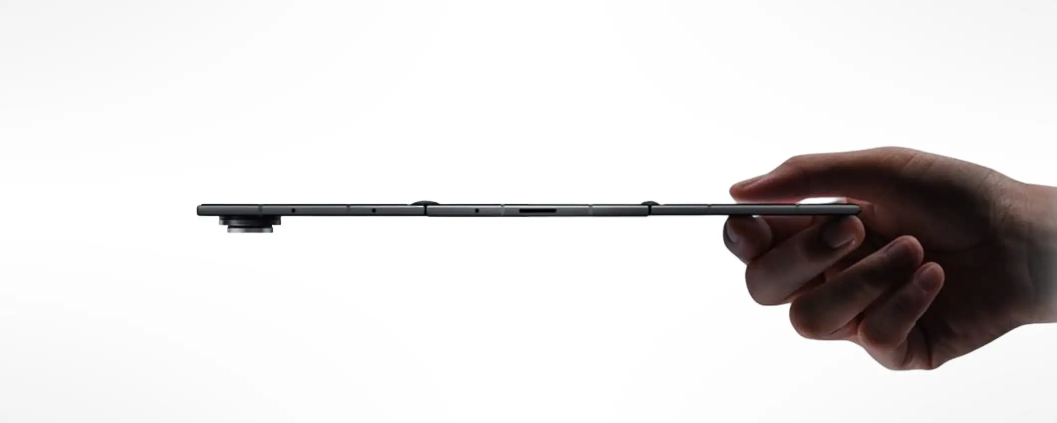 Galaxy Z TriFold: che c'è in confezione? Sorprese che non ci aspettavamo