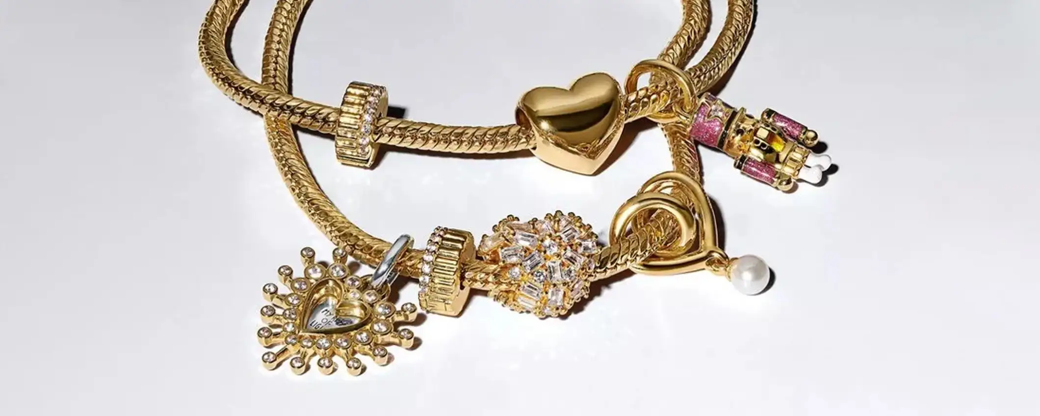 Ricevi un gioiello Pandora GRATIS: torna l'amatissima promo 3x2