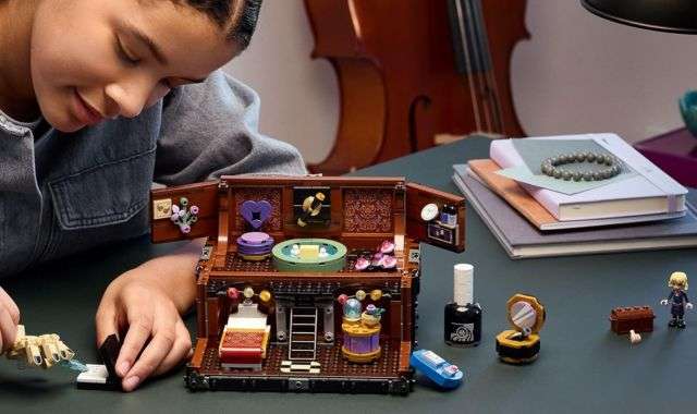 Set LEGO Mano Mercoledì