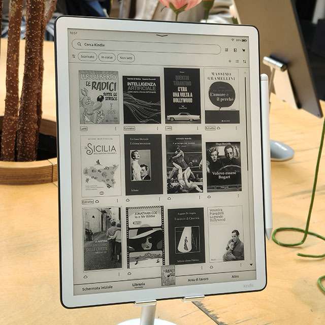 Il nuovo Kindle Scrive con display monocromatico, con e senza luce frontale