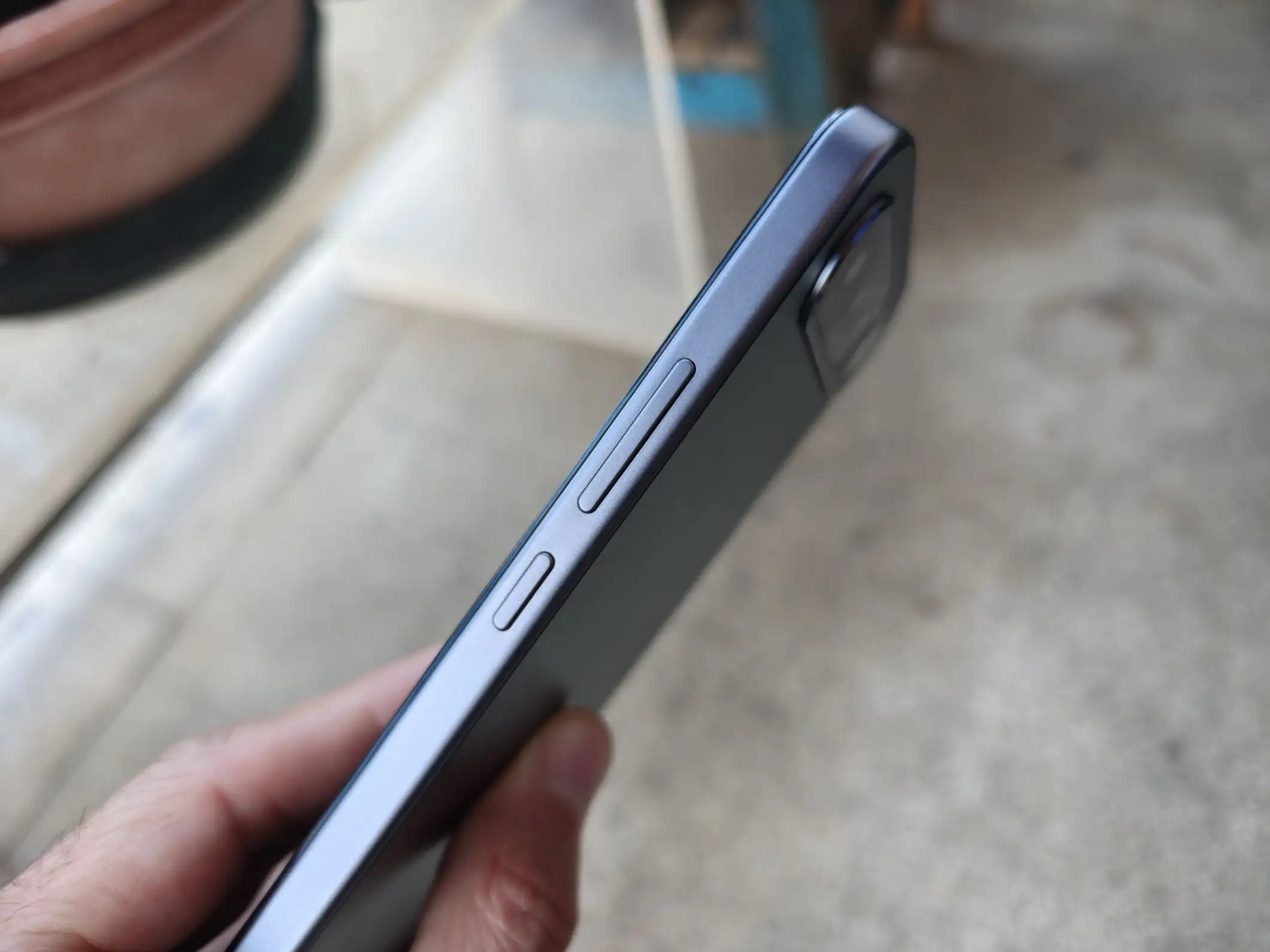 realme 16 5G spessore