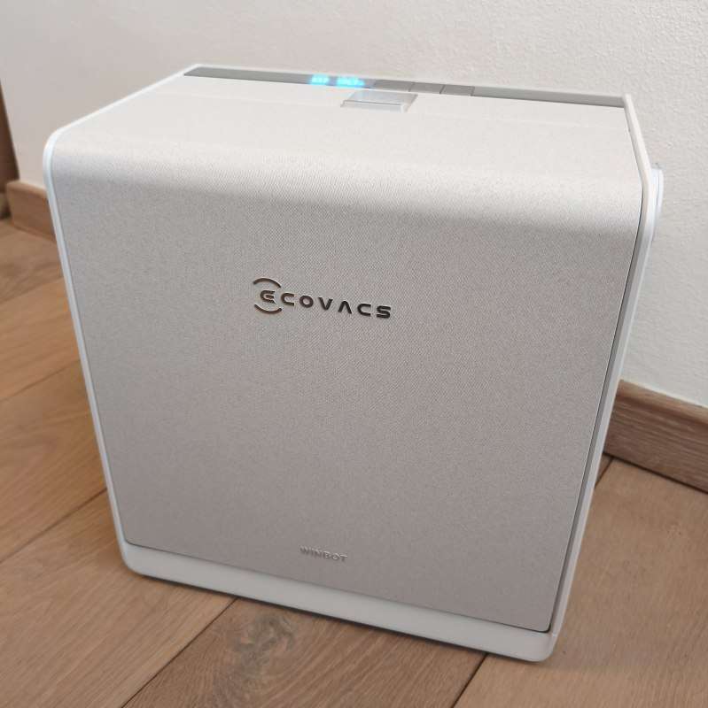 ECOVACS W2S Pro OMNI vista frontale
