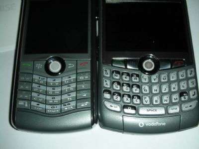 Semiqwerty 8110 (sinistra) vs Qwerty 8310 (destra)