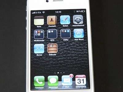 Apple iPhone 4S