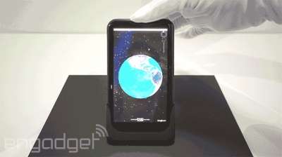 Il display AMOLED flessibile di AUO
