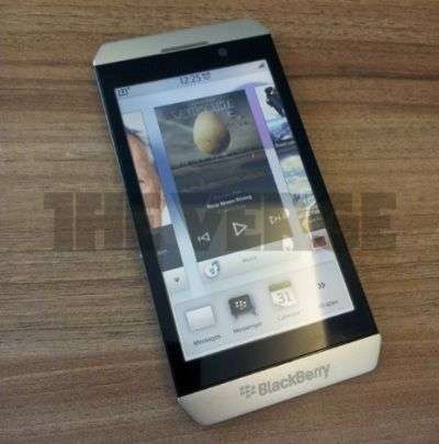 Sarà questo il primo smartphone con BlackBerry 10 OS?