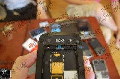 BlackBerry Bold Touch 9900/9930