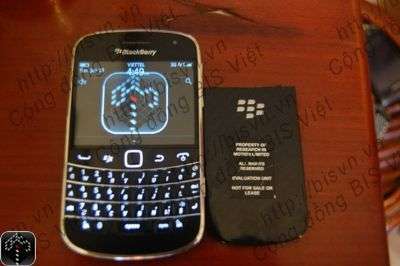 BlackBerry Bold Touch 9900/9930