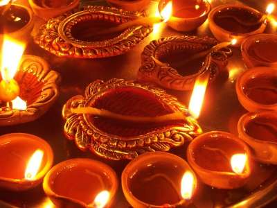 La festa del Diwali è anche detta la festa delle luci