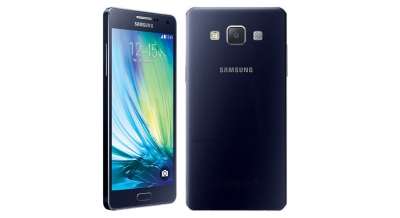 Il Samsung Galaxy A3 2015 nella colorazione Blue