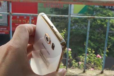 Galaxy S6 in versione oro 24 carati