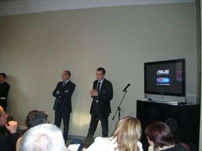 La presentazione di Asus Eee PC 901 GO