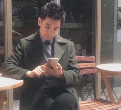 L'attore cinese e l'iPhone 7 Plus