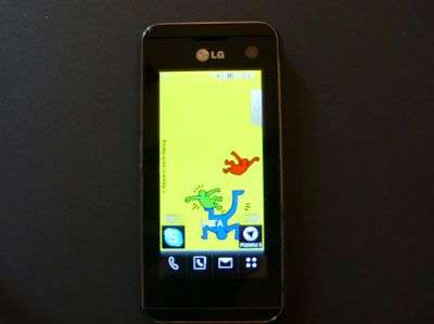 LG KF700 