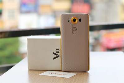 LG V10 placcato in oro da Karalux