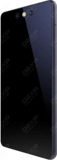 Minimalista ma con due fotocamere