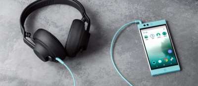 Nextbit Robin e le cuffie AIAIAI
