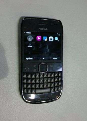 Nokia E6-00