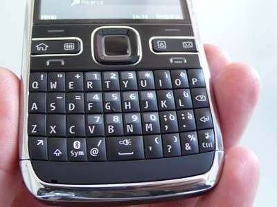 Nokia E72 