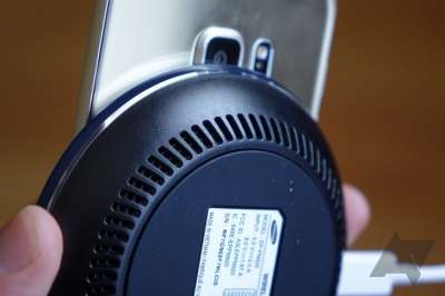 Nuovo fast wireless charger di Samsung