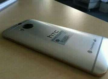 Retro HTC One M9+ (fonte iapps)